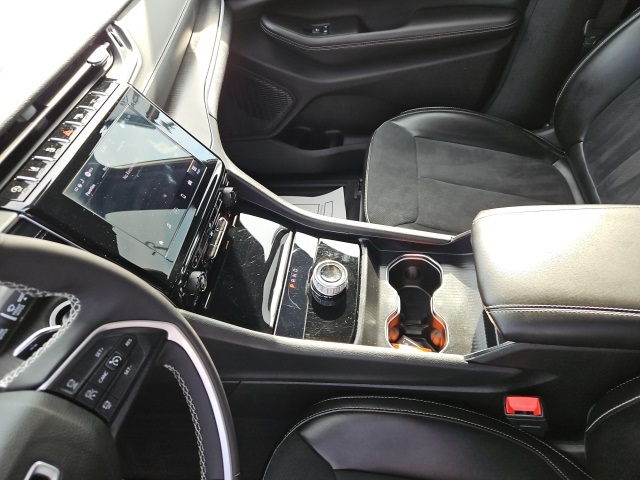 2024 Jeep Grand Cherokee Altitude X photo 22