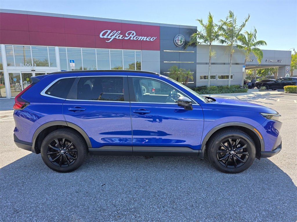 2023 Honda CR-V Hybrid Sport photo 3