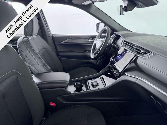 2025 Jeep Grand Cherokee Laredo X photo 20