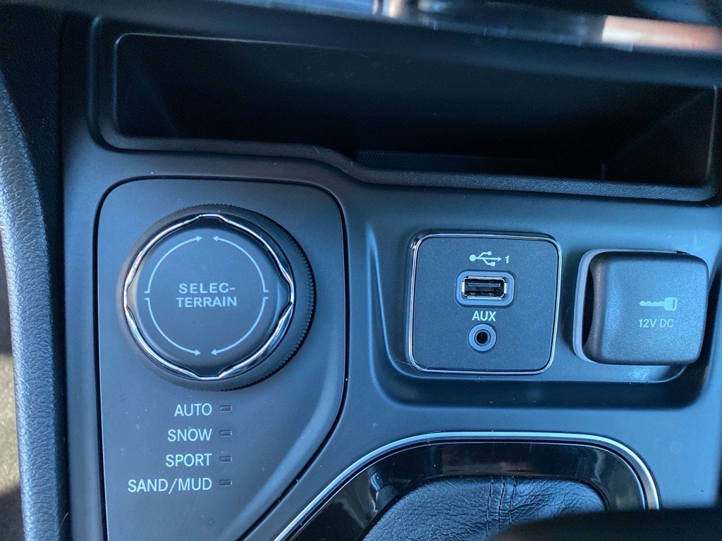 2022 Jeep Cherokee Limited photo 8