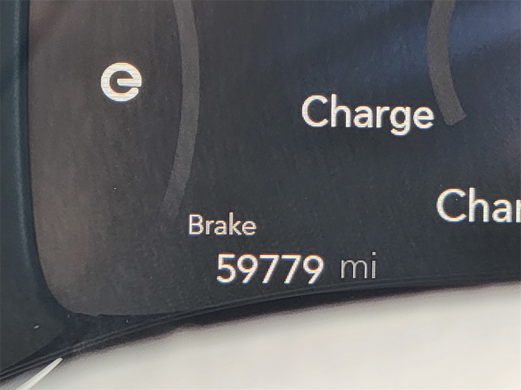 2018 Chrysler Pacifica Hybrid Limited photo 38