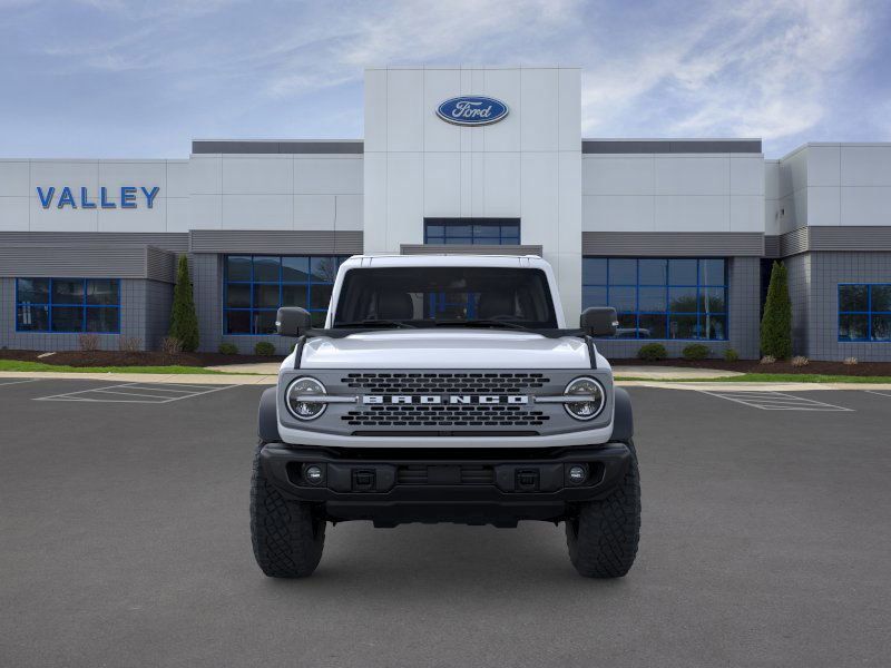 2025 Ford Bronco Badlands photo 2
