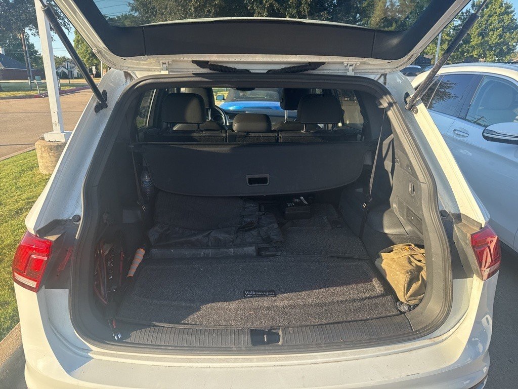 2021 Volkswagen Tiguan SE R-Line Black photo 3