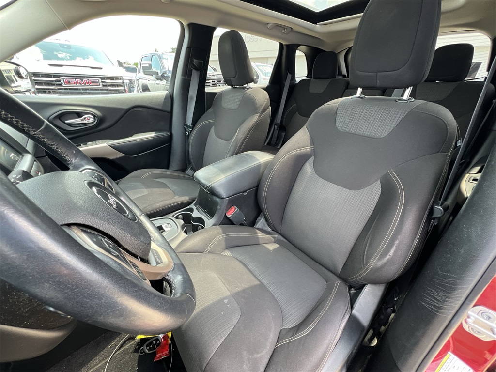 2017 Jeep Cherokee Latitude photo 16
