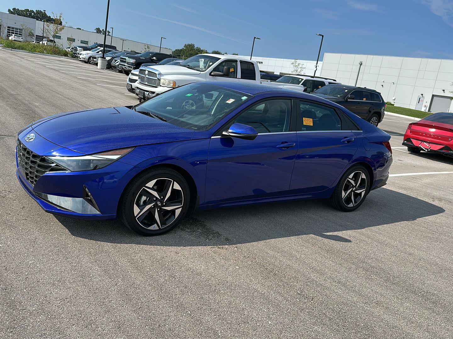 2023 Hyundai Elantra Hybrid Limited photo 2