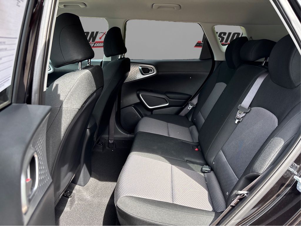 2023 Kia Soul LX photo 15