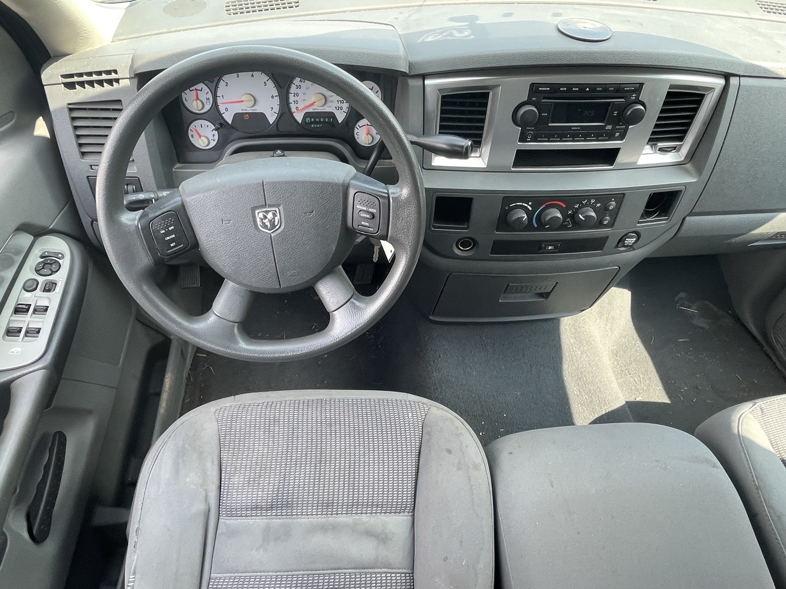 2008 Dodge Ram SLT photo 20