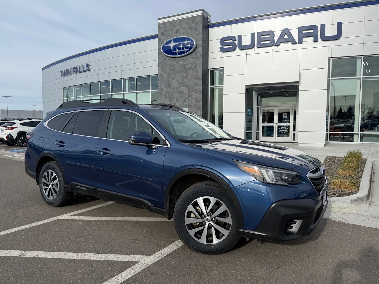 2022 Subaru Outback Premium's photo