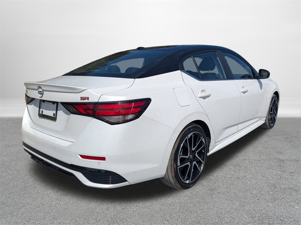 2025 Nissan Sentra SR photo 3