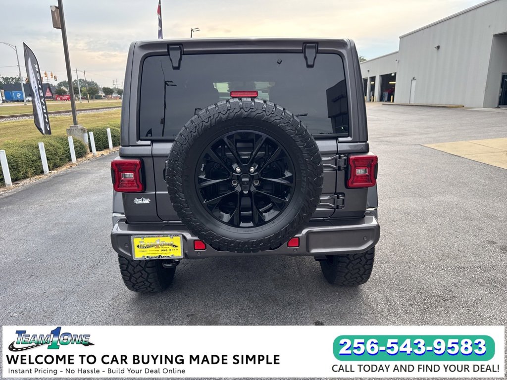 2021 Jeep Wrangler Unlimited Sahara High Altitude photo 19
