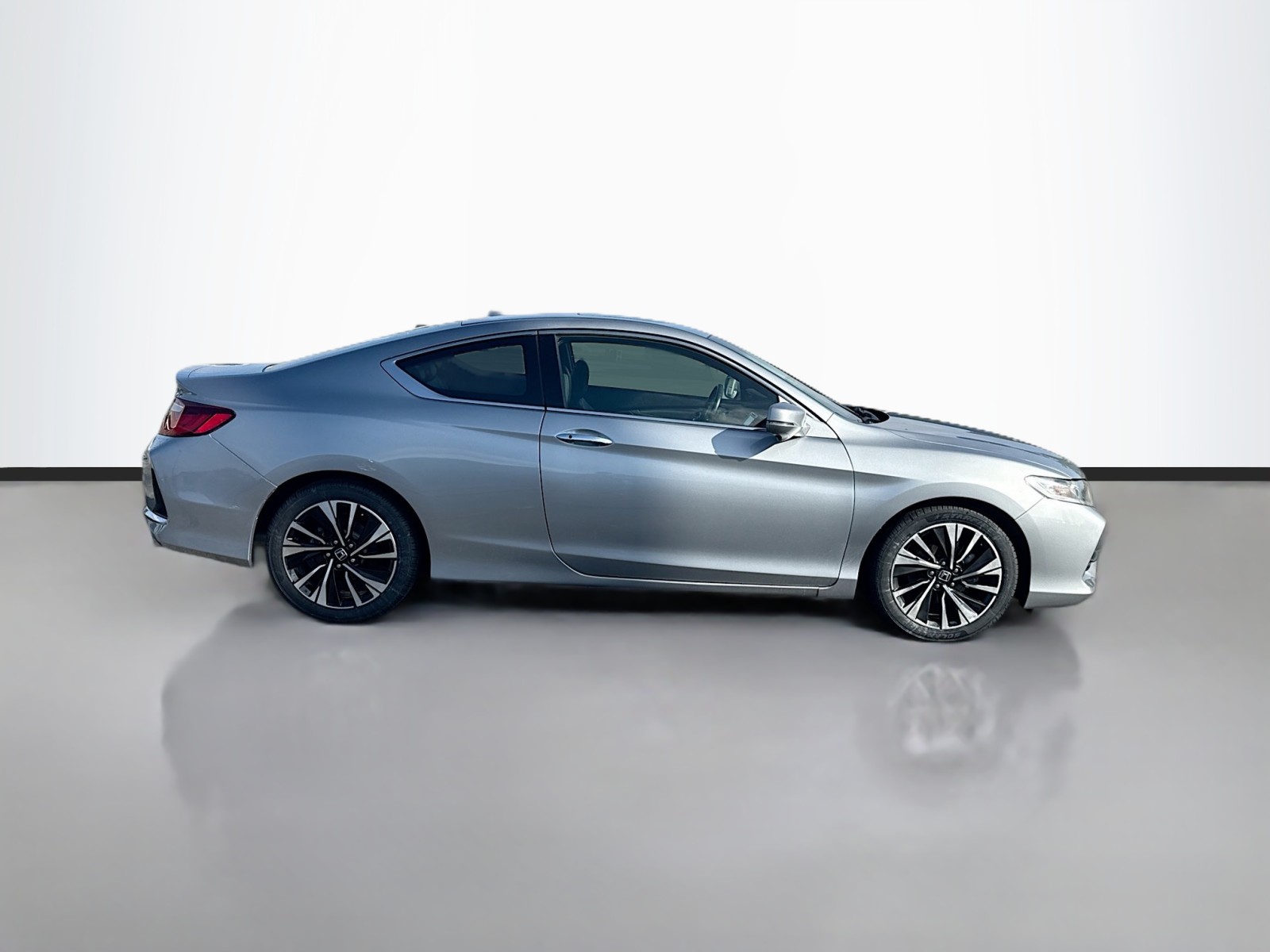 2016 Honda Accord EX-L photo 4