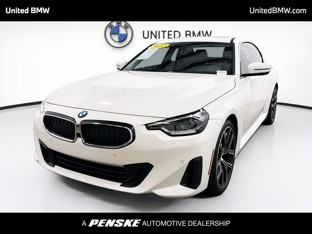 2022 BMW 2 Series 230i's photo