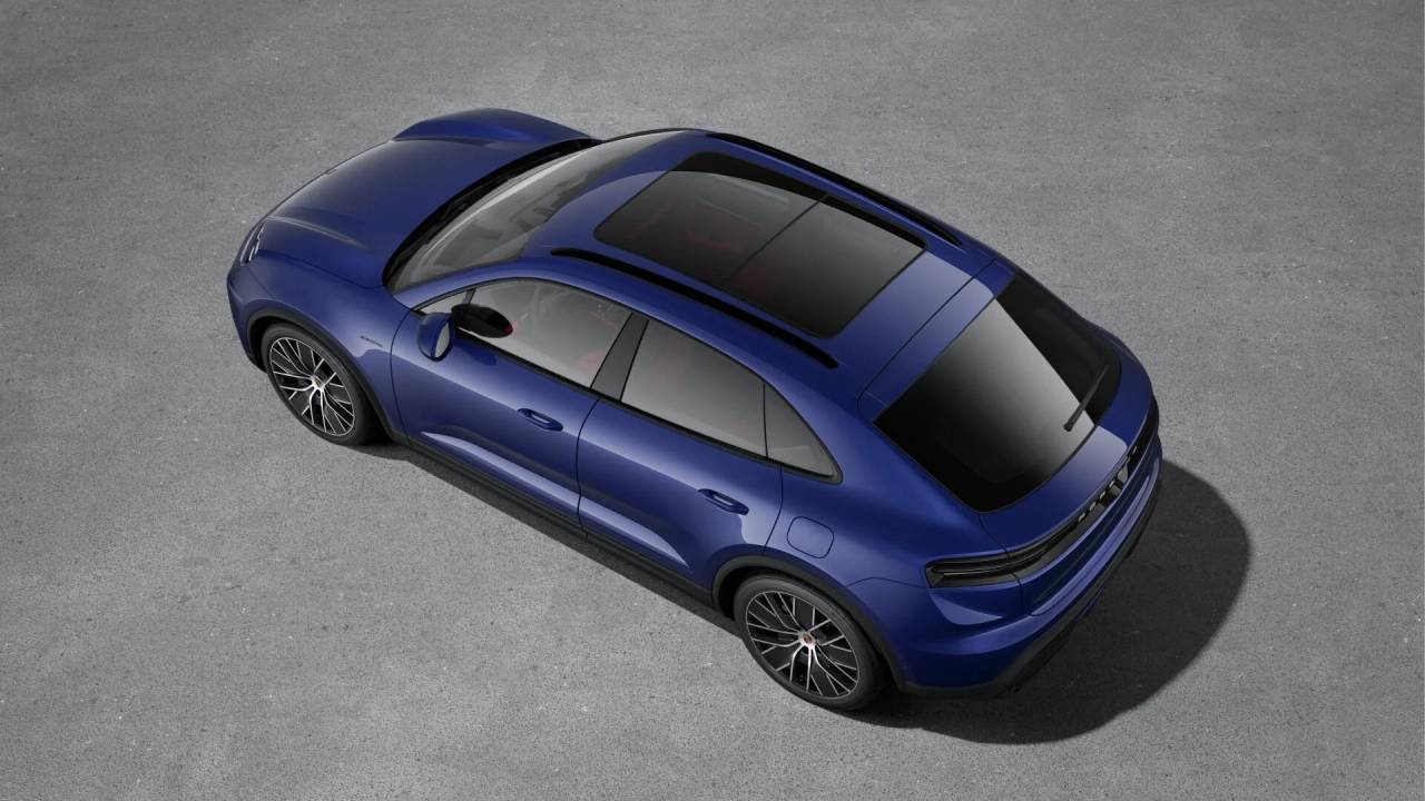 2026 Porsche Macan 4 Electric photo 4