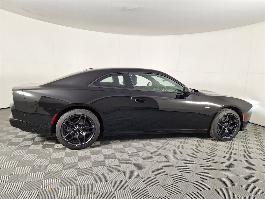 2024 Dodge Charger Daytona R/T photo 2