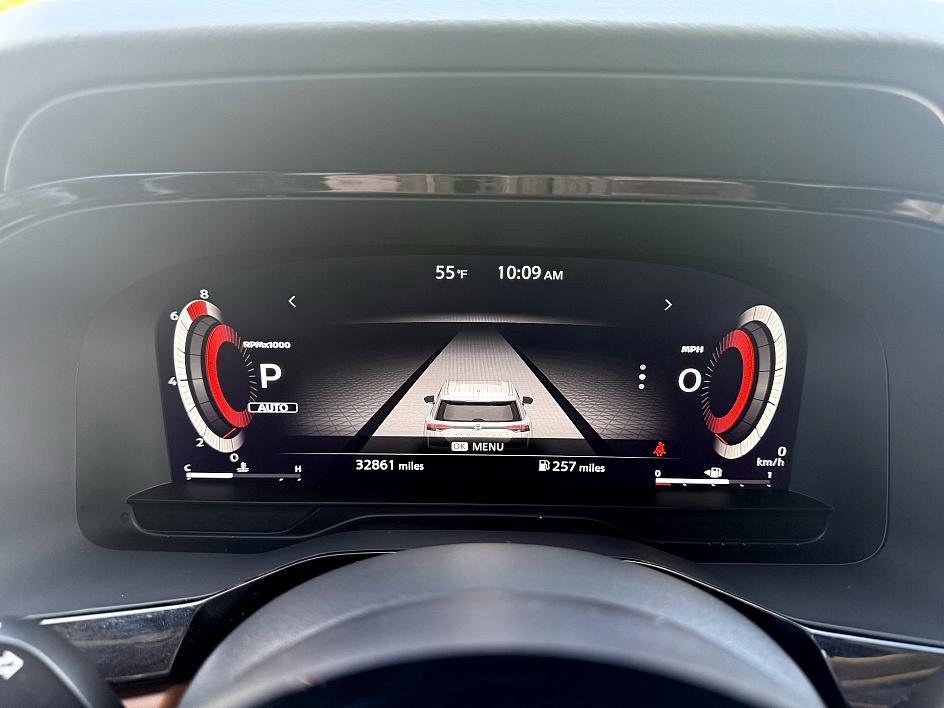 2023 Nissan Pathfinder Platinum photo 24