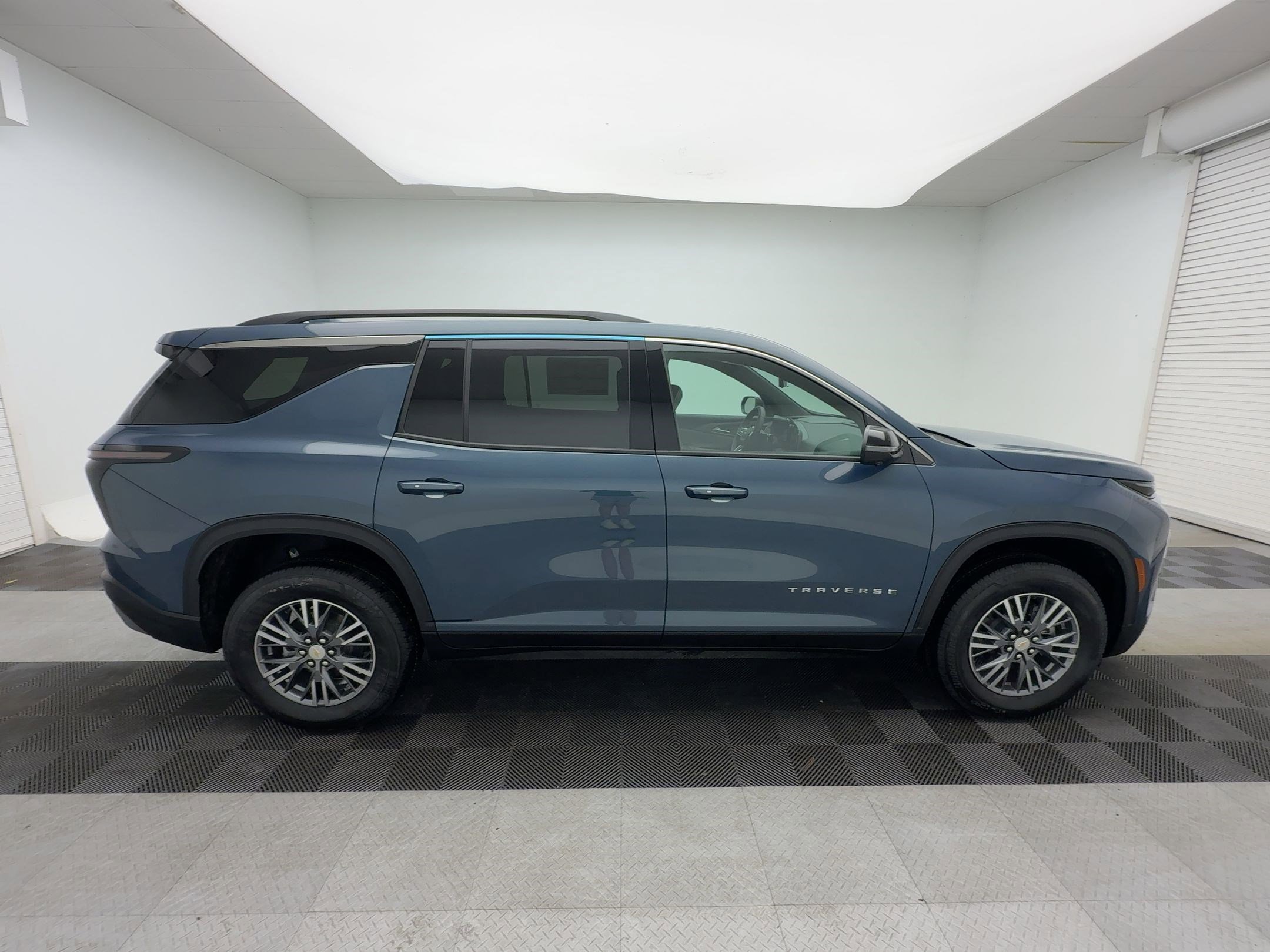 2026 Chevrolet Traverse photo 8