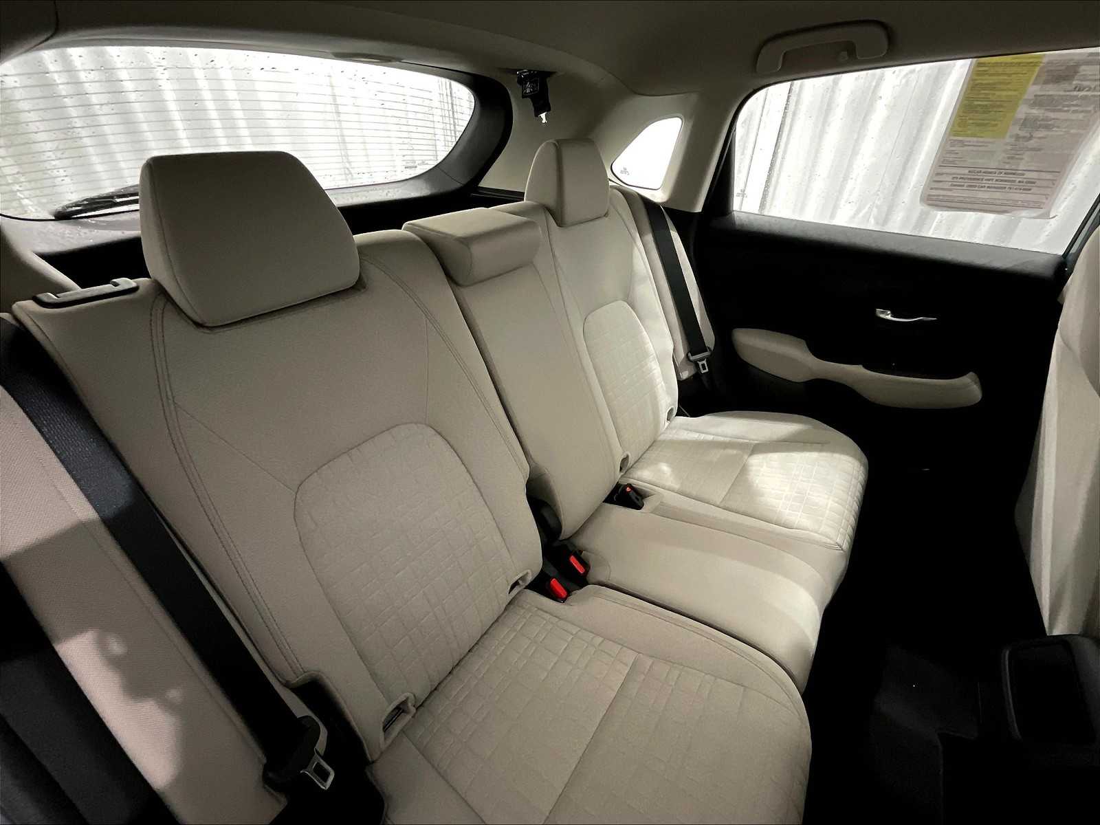 2023 Honda HR-V LX photo 16