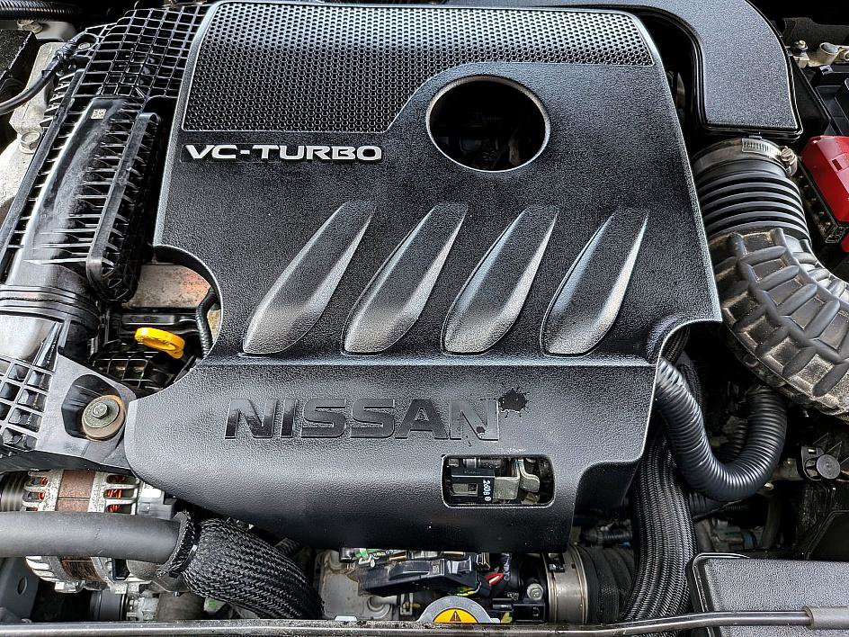 2023 Nissan Altima SR photo 32