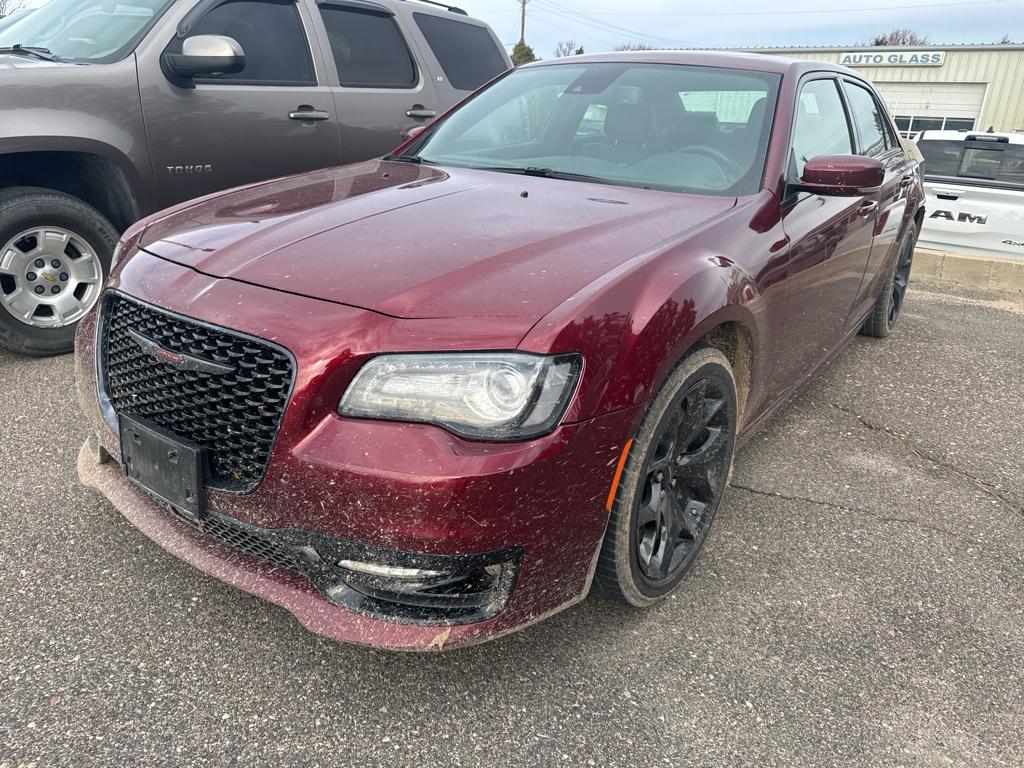 2022 Chrysler 300 photo 2