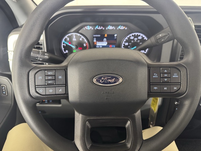 2025 Ford F-600 photo 13