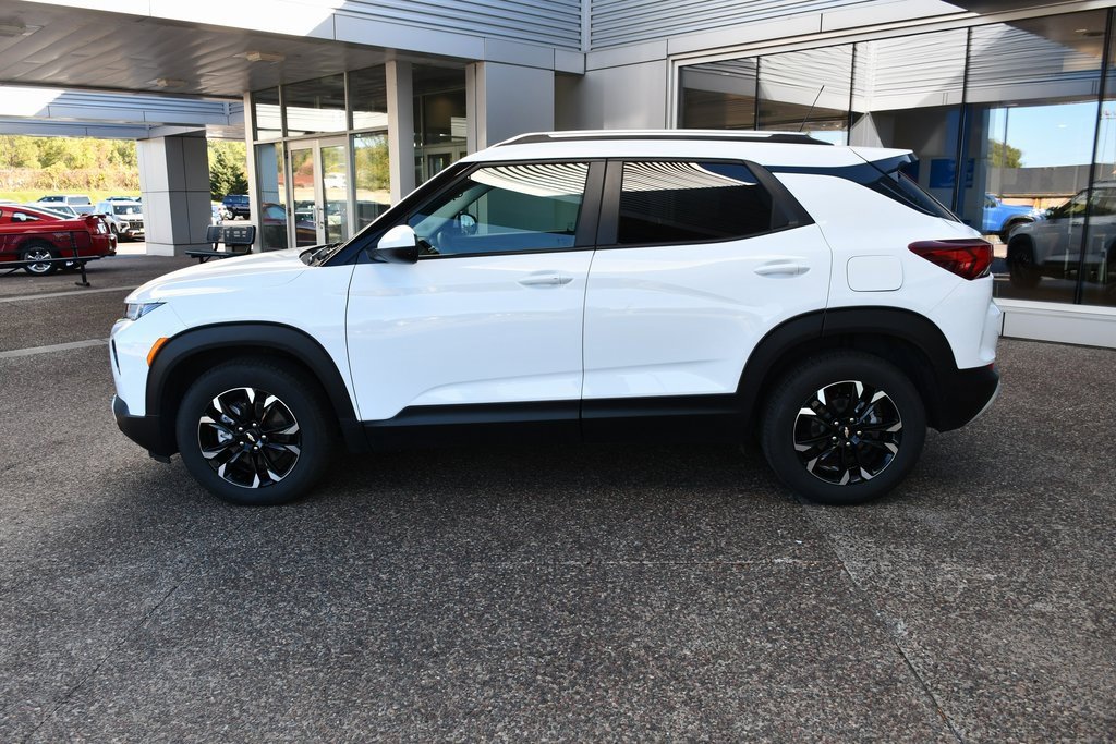 2023 Chevrolet Trailblazer LT photo 3