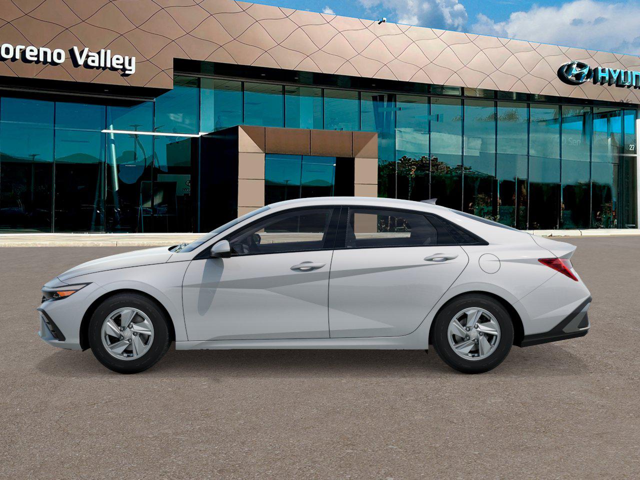 2025 Hyundai Elantra SE photo 3