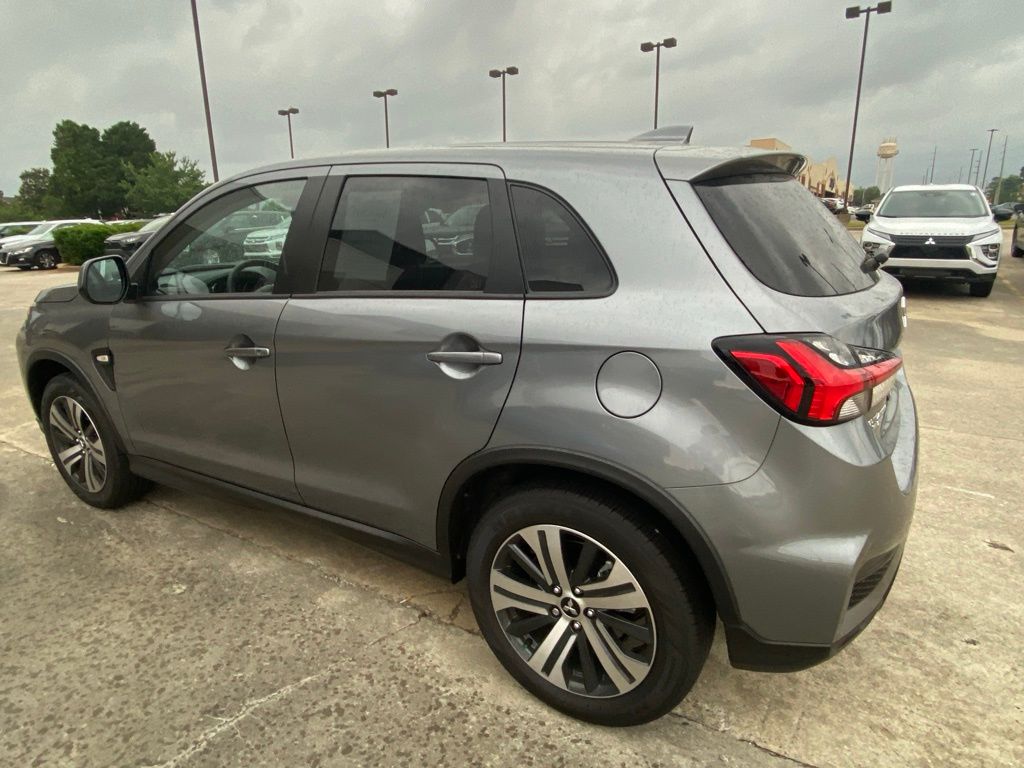 2024 Mitsubishi Outlander Sport ES photo 4