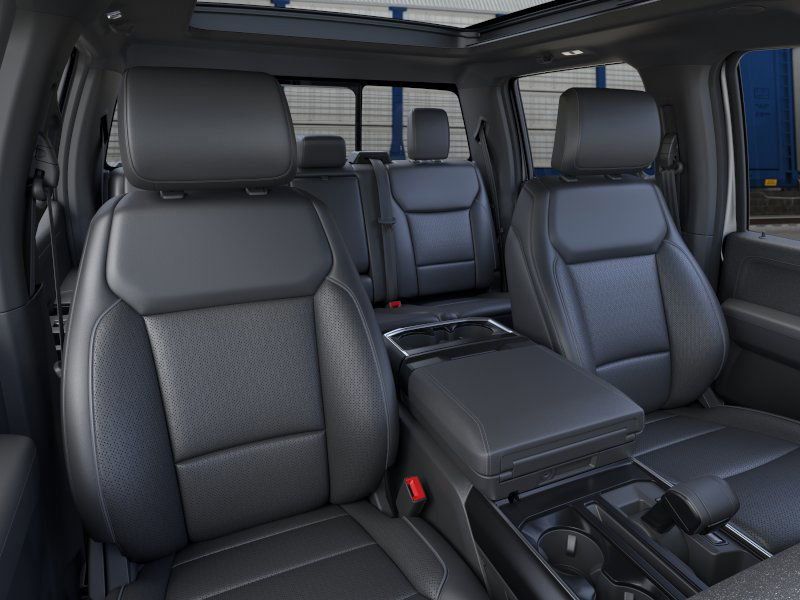 2025 Ford F-150 Lariat photo 8