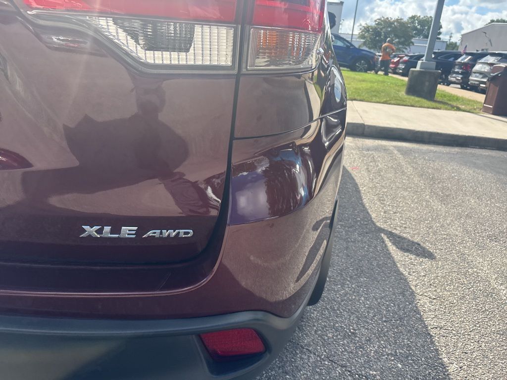 2017 Toyota Highlander XLE photo 13