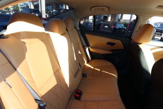 2025 Nissan Sentra SV photo 16