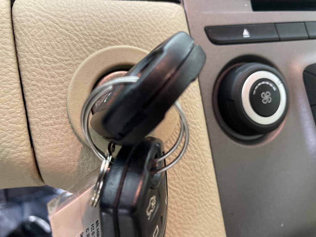 2018 Ford Taurus SE photo 25