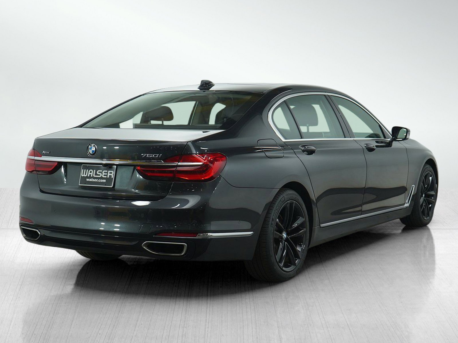 2018 Bmw 750i / B7 xDrive Sedan photo 4