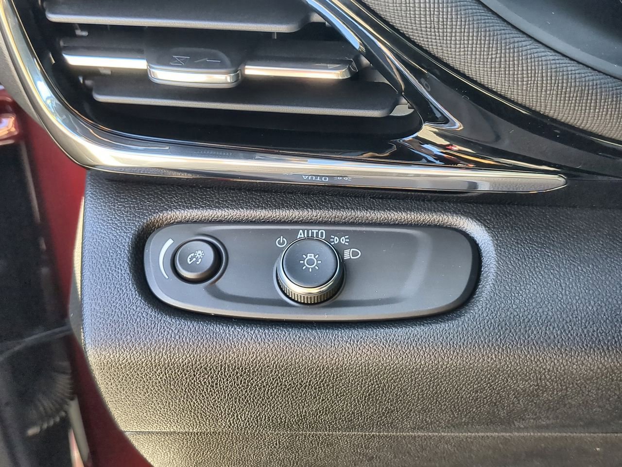 2025 Buick Envista Avenir photo 16
