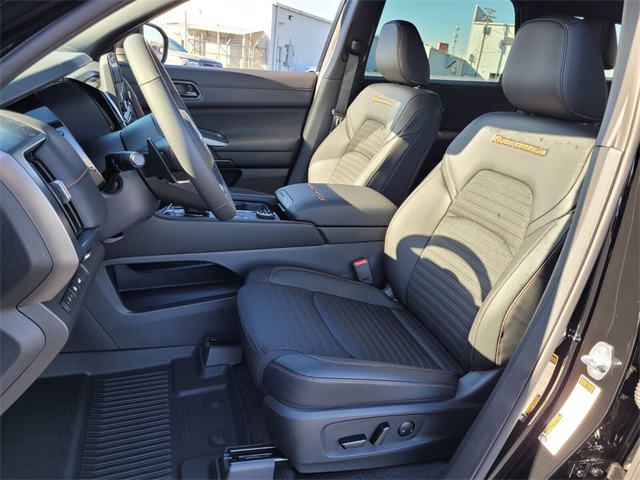 2025 Nissan Pathfinder Rock Creek photo 4