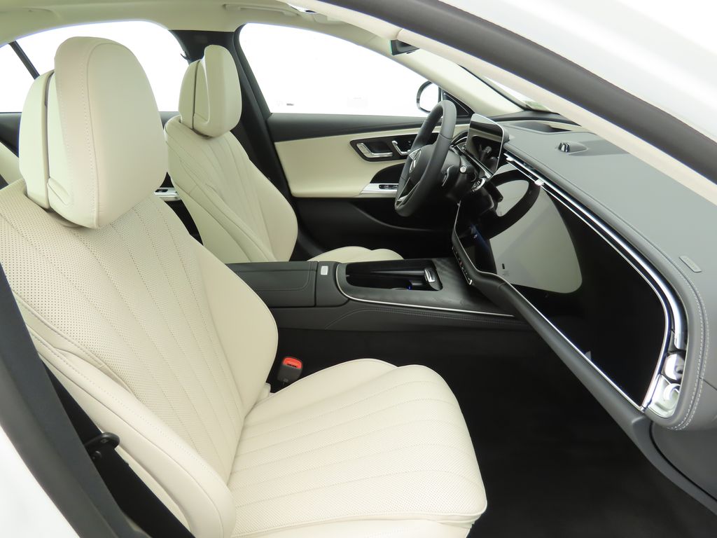 2026 Mercedes Benz E 4MATIC Sedan photo 18