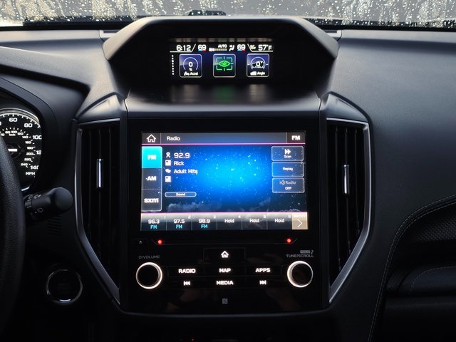 2020 Subaru Forester Touring photo 17