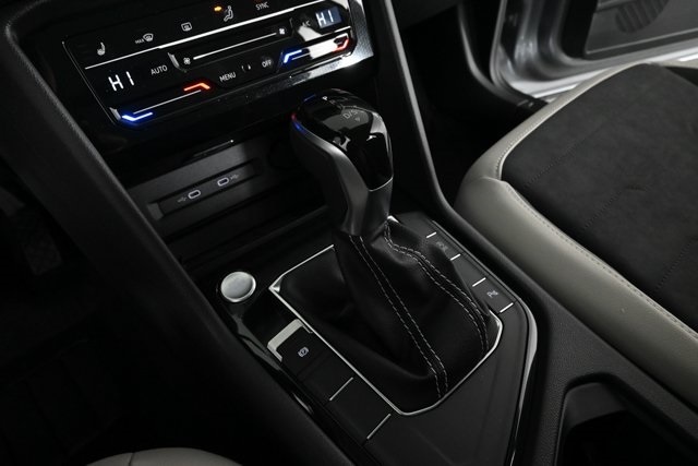 2025 Volkswagen Taos SE photo 31