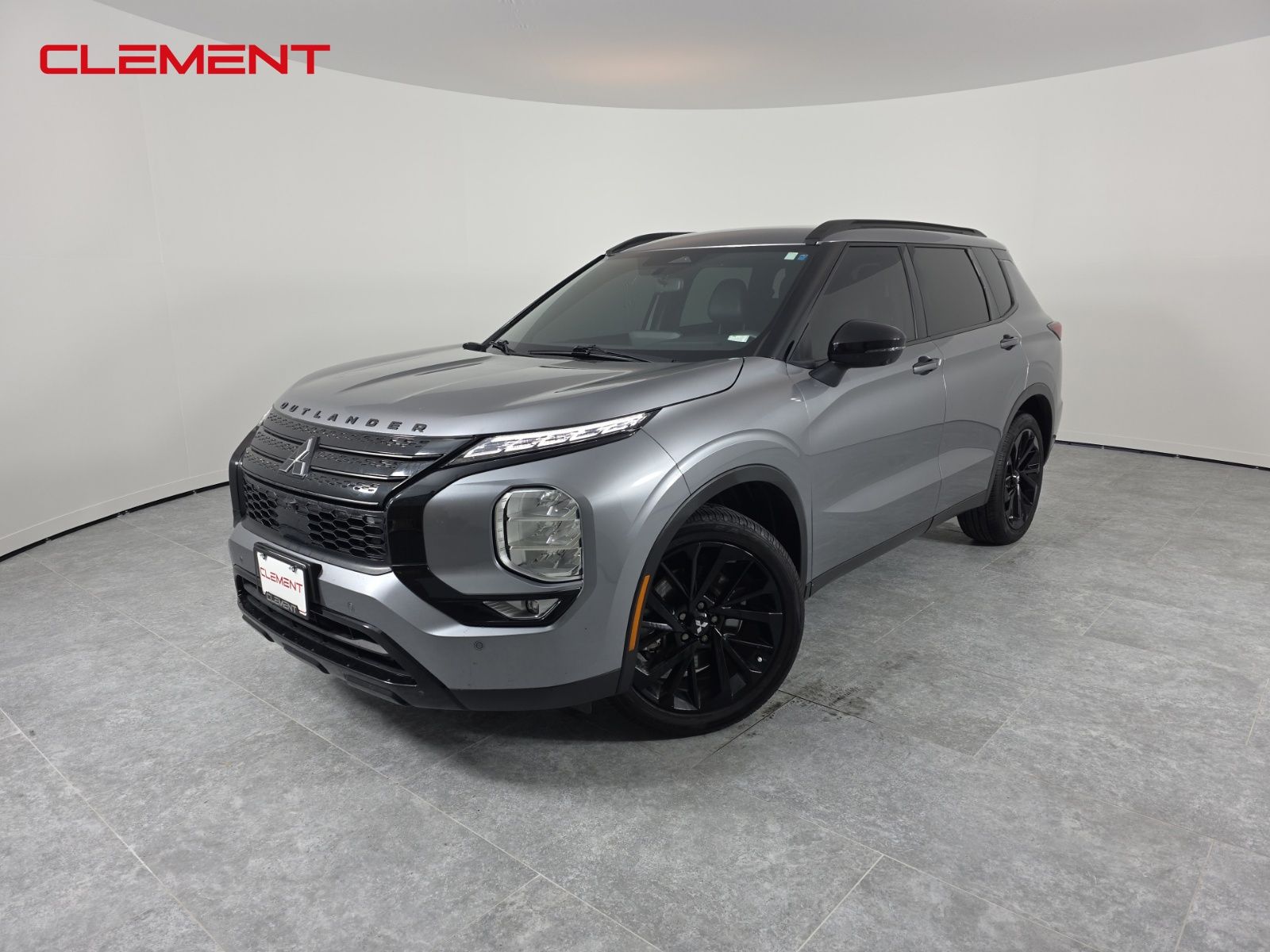 2023 Mitsubishi Outlander SE Black Edition's photo