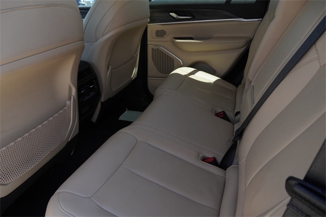 2022 Jeep Grand Cherokee Limited photo 8
