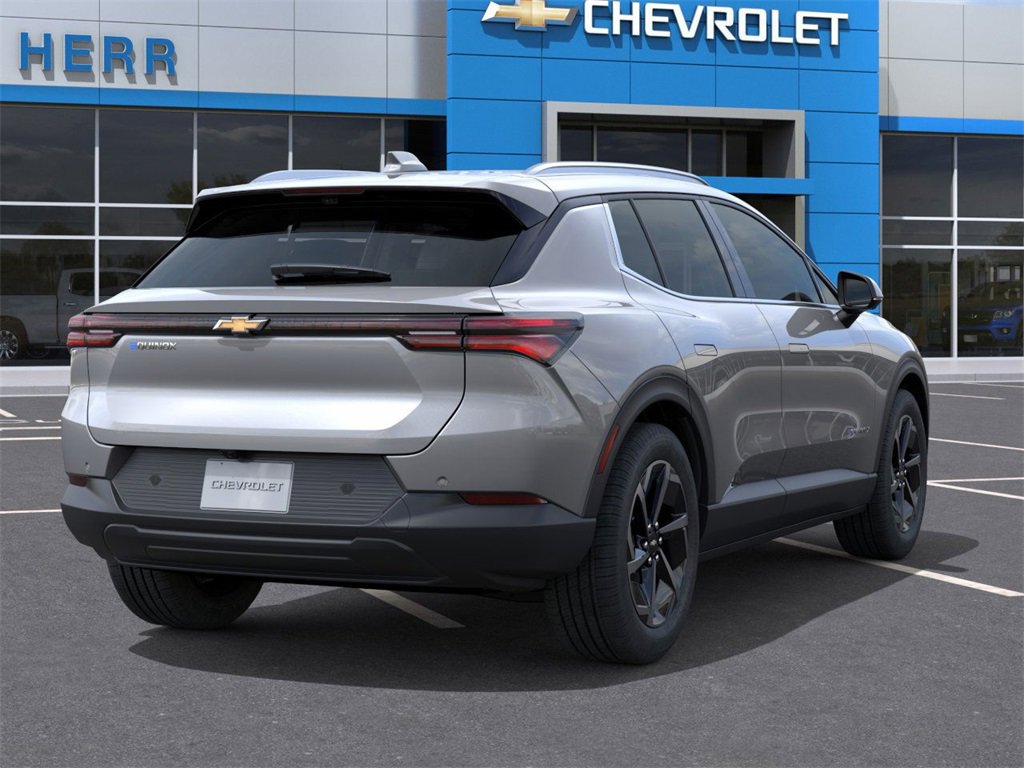 2026 Chevrolet Equinox LT photo 3