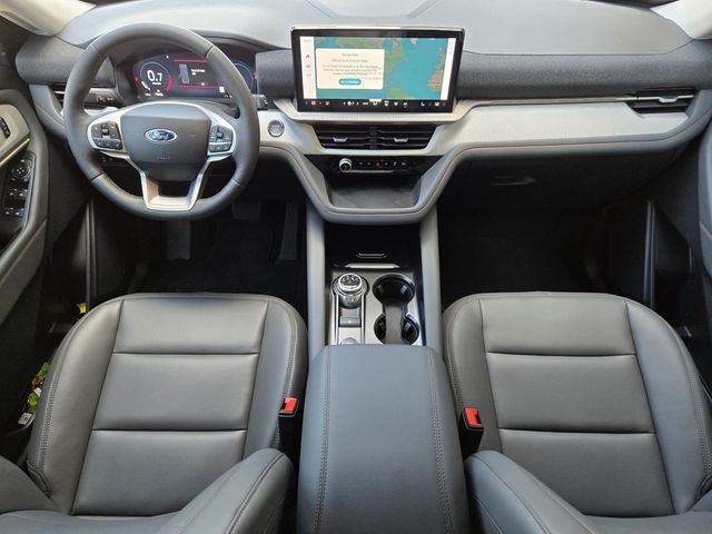 2025 Ford Explorer photo 3