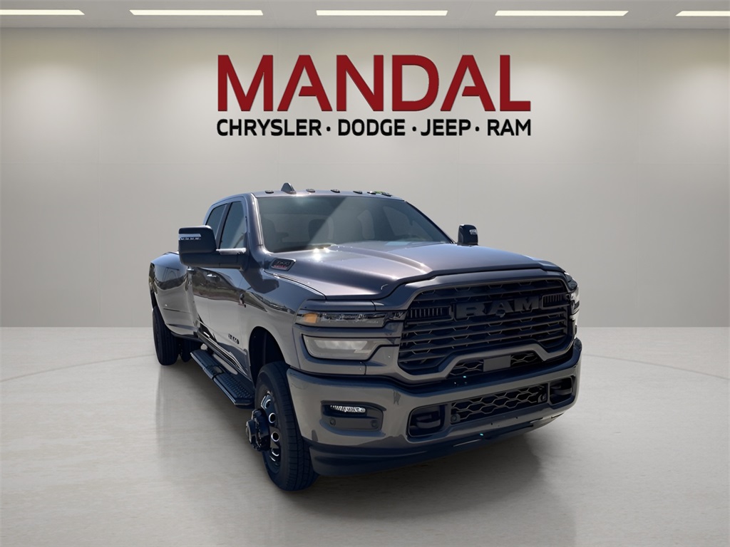 2025 Ram 3500 Big Horn photo 3