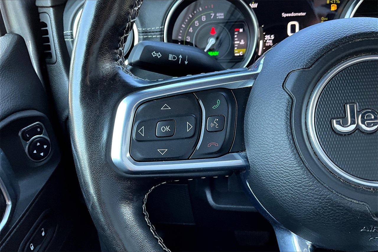 2021 Jeep Wrangler Unlimited Sahara 4xe photo 25