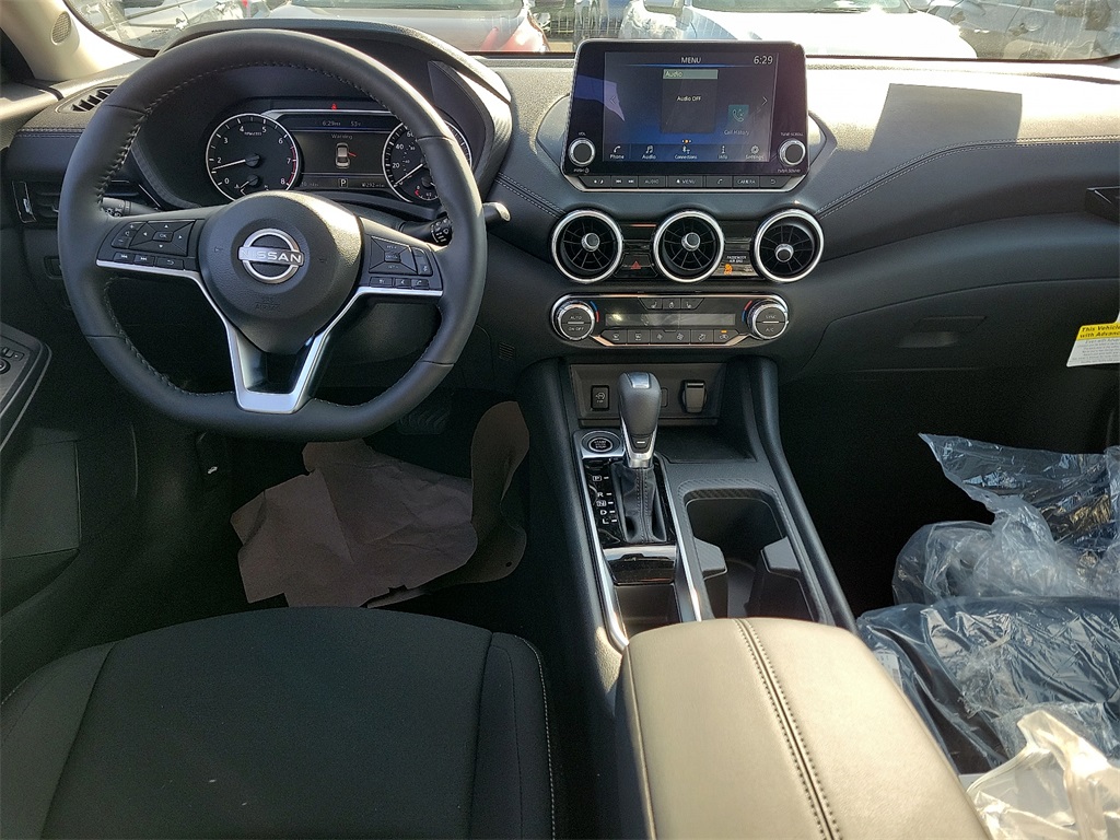 2025 Nissan Sentra SV photo 6