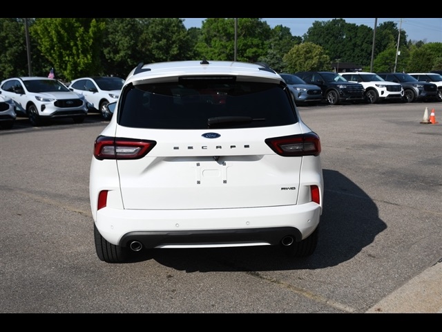 2023 Ford Escape ST-Line Elite photo 4