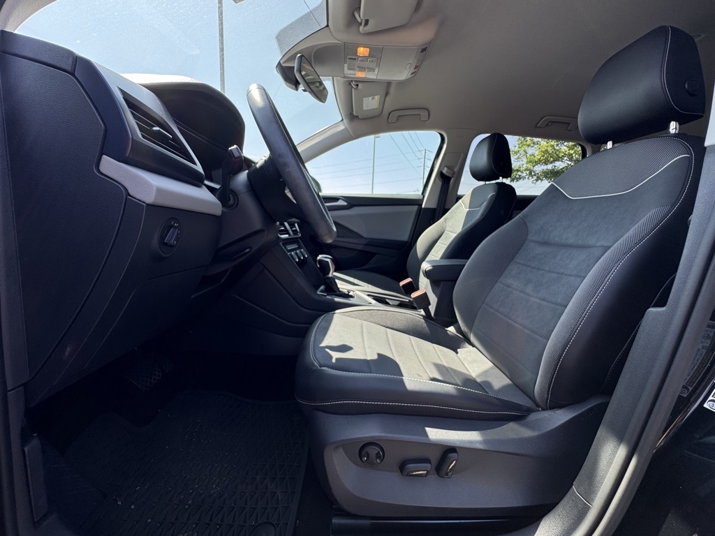 2023 Volkswagen Taos SE photo 17