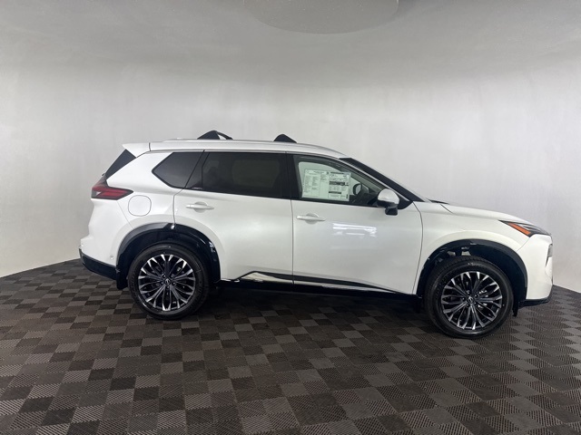 2026 Nissan Rogue Platinum photo 3