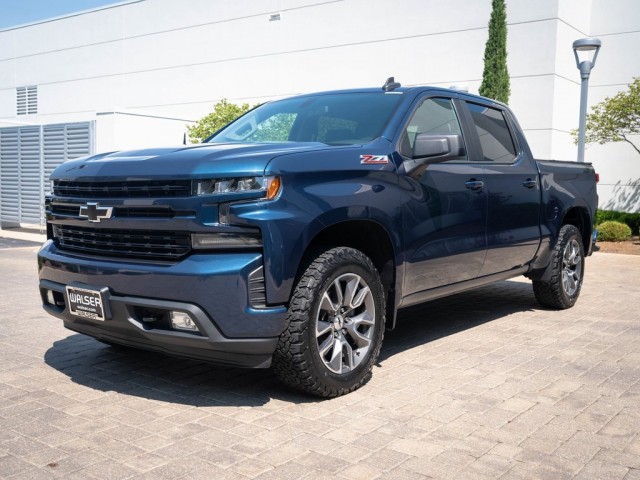 1500C ブルー Pre-Owned 2021 Chevrolet Silverado 1500 RST Pickup in