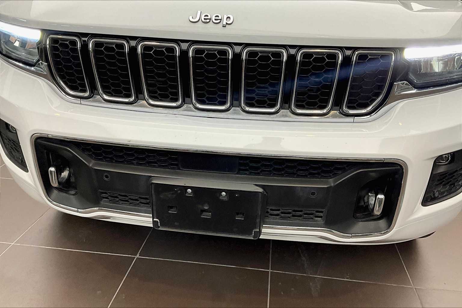 2022 Jeep Grand Cherokee Overland photo 30