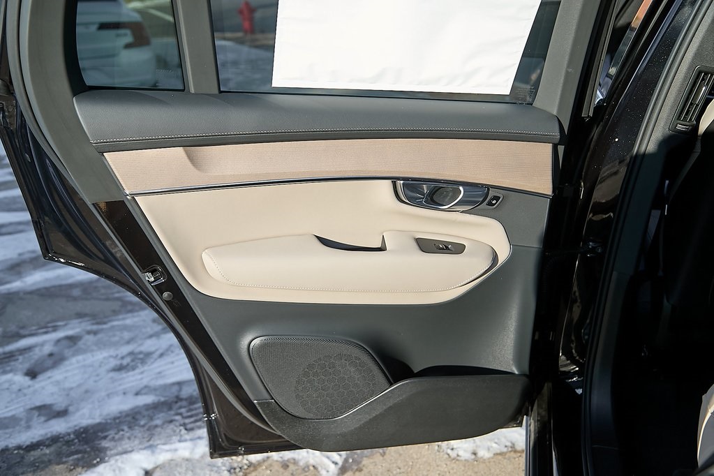 2026 VOLVO XC90 - Image 16